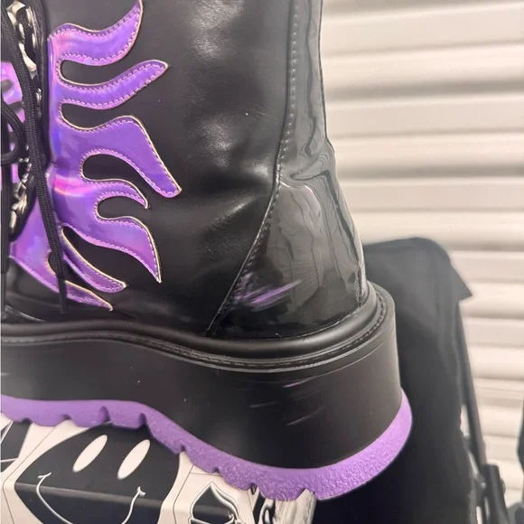 HELIOS PURPLE HOLOGRAM FLAME BOOTS - Picture 6 of 9